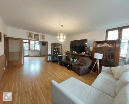 Eladó Lakás 1124 Budapest 12. kerület , Jó állapotú, kertkapcsolatos, két erkélyes lakás garázzsal 