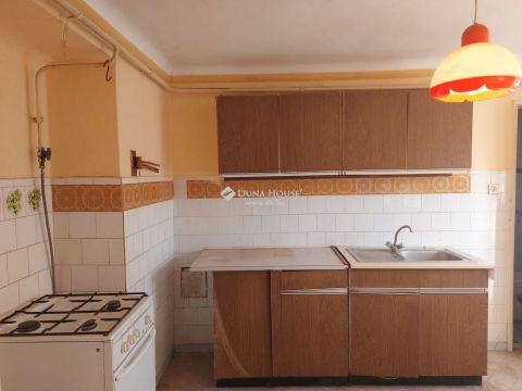 Eladó Ház 6070 Izsák 