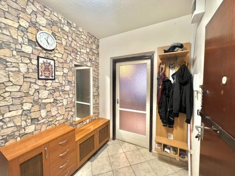 Eladó Lakás 8200 Veszprém Haszkovó utca