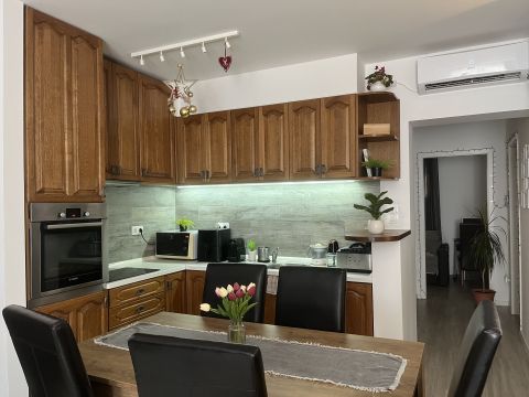 Eladó Lakás 2440 Százhalombatta , Százhalombatta Borostyán utca