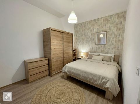 Eladó Lakás 1202 Budapest 20. kerület Felújított, Kiváló befektetés, Központhoz közel