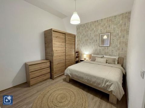 Eladó Lakás 1202 Budapest 20. kerület Felújított, Kiváló befektetés, Központhoz közel