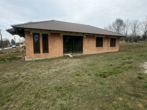 Eladó Ház 2737 Ceglédbercel , Iskolához közel