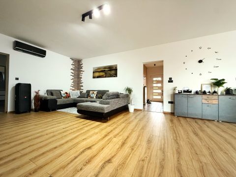 Eladó Ház 8127 Aba Aba központ közel