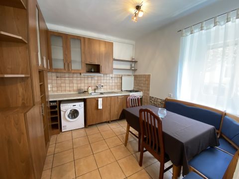 Eladó Lakás 9400 Sopron , Huszár utcában 2 szobás, földszinti lakás eladó!