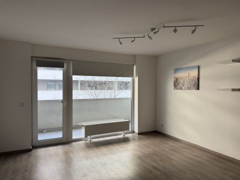 Kiadó Lakás 1097 Budapest 9. kerület Kisállatbarát, 1 szobás lakás erkéllyel!