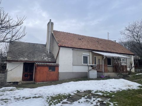 Eladó Ház 8074 Csókakő , Központ