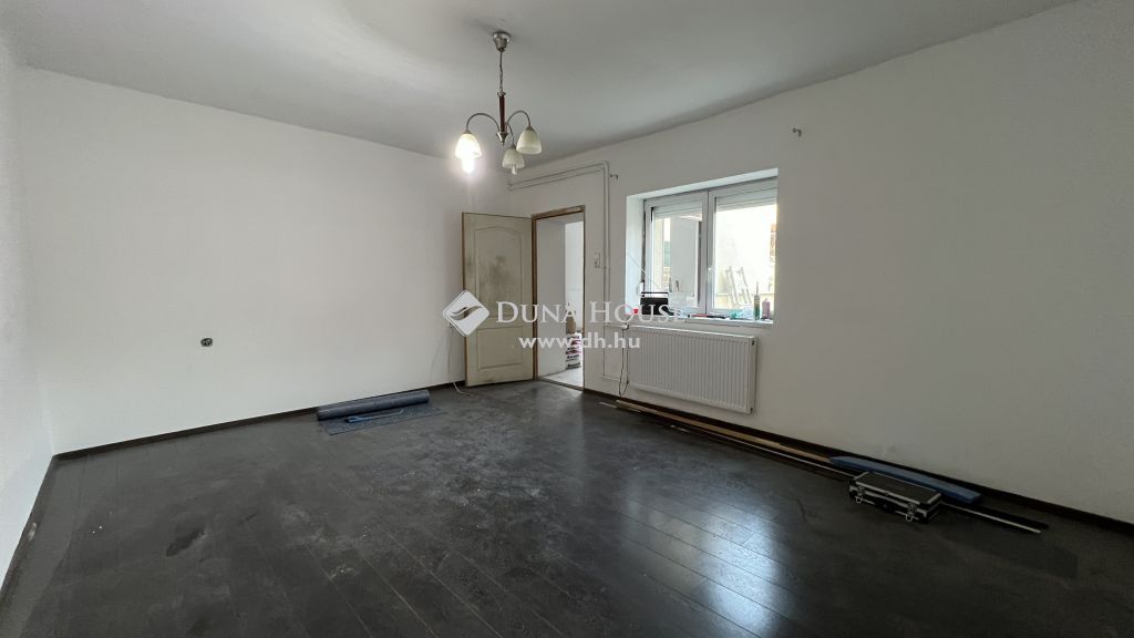 9400 Sopron — 1/29