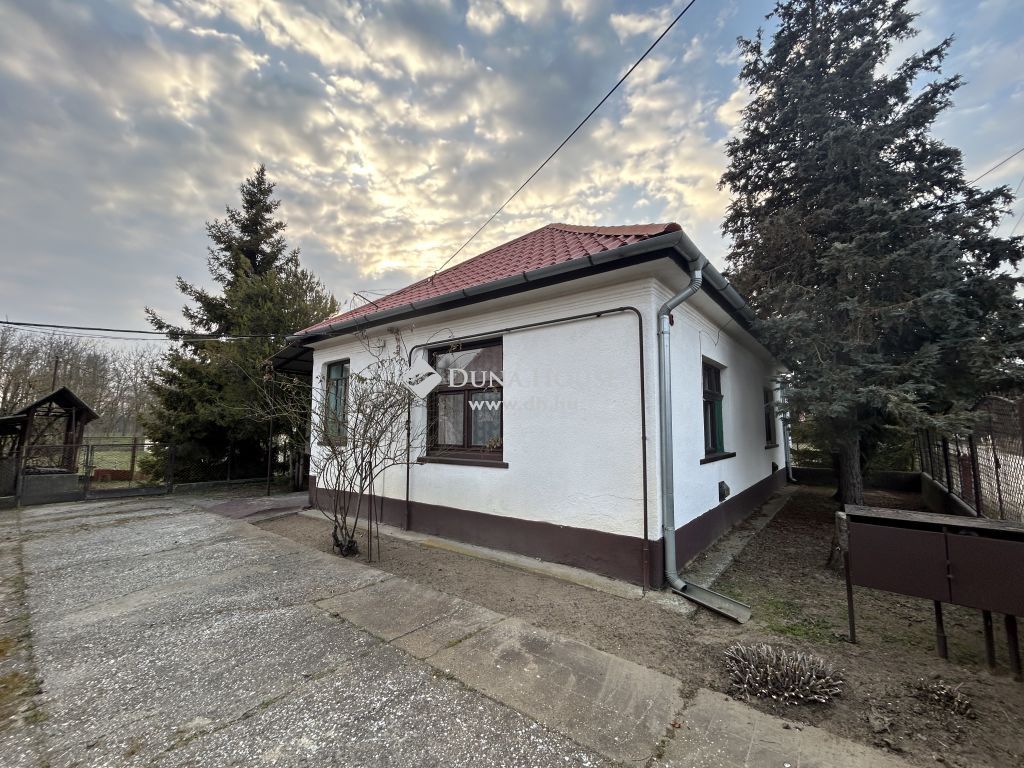 2376 Hernád , Önálló ház tágas telekkel — 1/13