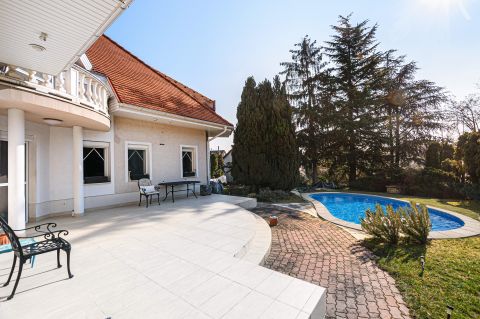 Eladó Ház 1112 Budapest 11. kerület Sasad, kert, terasz, medence