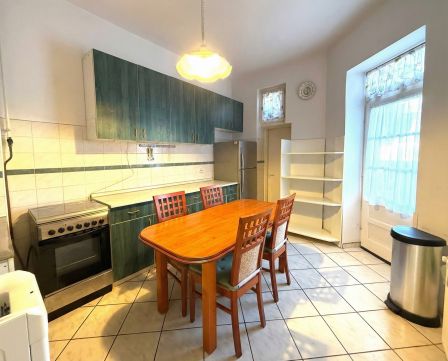 Eladó Ház 1116 Budapest 11. kerület Alberfalva hangulatos utcájában-felújítandó,napfényes,7szoba