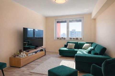 Eladó Lakás 8200 Veszprém , 8200 Veszprém, Jutasi