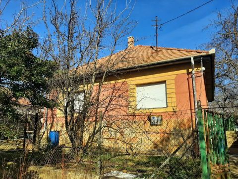 Eladó Ház 1171 Budapest 17. kerület , 1171 Budapest 17, családi házas, csendes