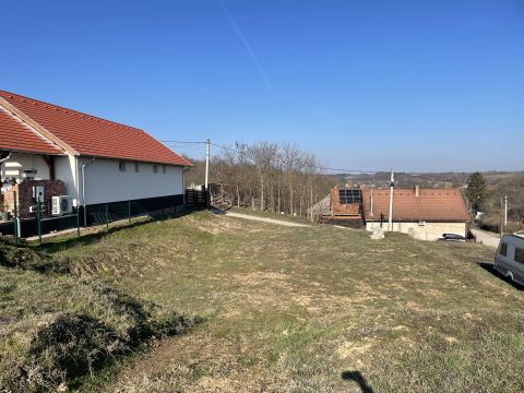 Eladó Telek 2217 Gomba , Gomba csendes zsákutca