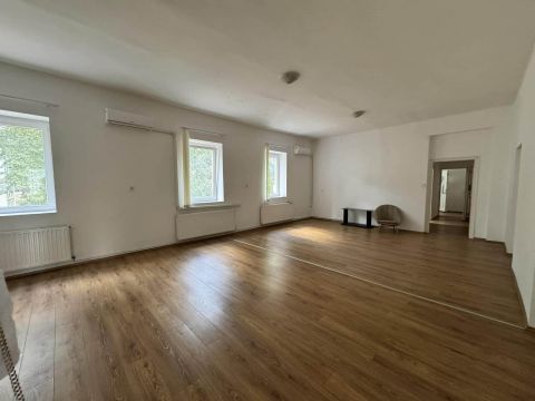 Eladó Lakás 8175 Balatonfűzfő , Balatonfűzfő-Gyártelep