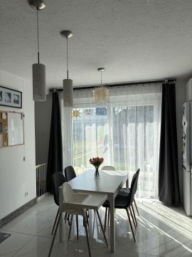 Eladó Ház 2800 Tatabánya , Bánhidán főút mellett