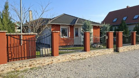 Eladó Ház 2330 Dunaharaszti , Némedi úthoz közel,ligeti városrészben