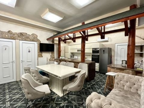 Eladó Üzlethelyiség 4274 Hosszúpályi , Hosszúpályi központi részében