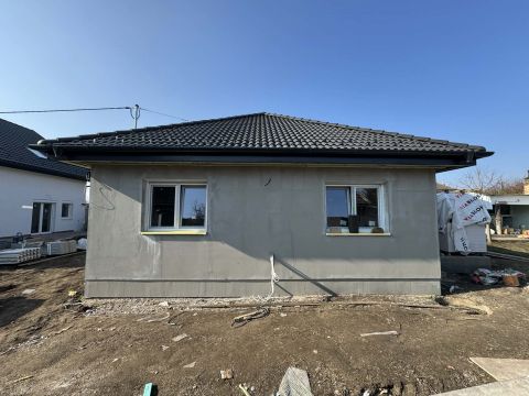 Eladó Ház 2060 Bicske , legjobb részén 