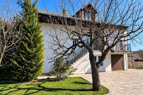 Eladó Ház 8089 Vértesacsa , 8089 Vértesacsa, Központ