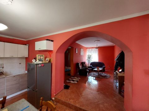 Eladó Lakás 6430 Bácsalmás , Központi részen