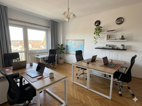 Eladó Lakás 1143 Budapest 14. kerület , Eladó tágas lakás a Hungária körúton erkéllyel