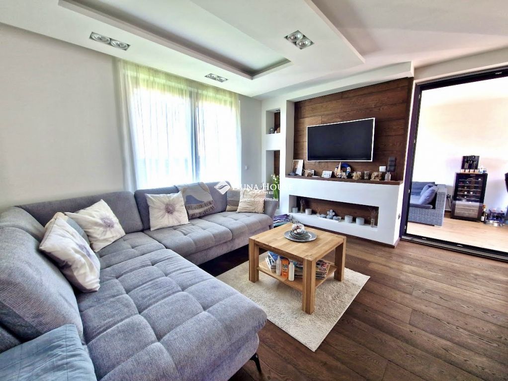 Eladó lakás, Vonyarcvashegy