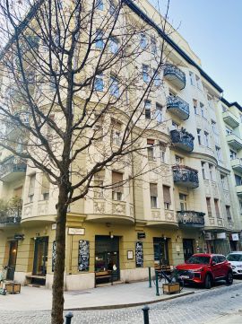 Eladó Lakás 1053 Budapest 5. kerület , Fővám tér közvetlen közelében