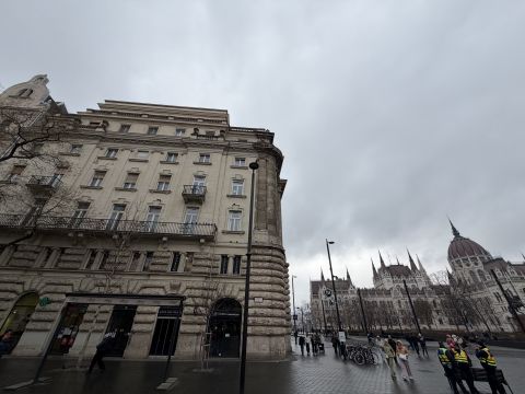 Kiadó Lakás 1054 Budapest 5. kerület 