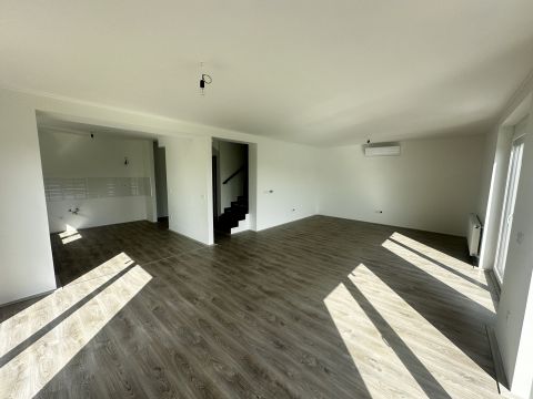 Eladó Lakás 7831 Pellérd Pellérd családias részén újépítésű lakások