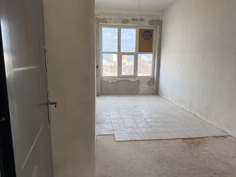 Eladó Iroda 1211 Budapest 21. kerület , Hévmegálló közelében