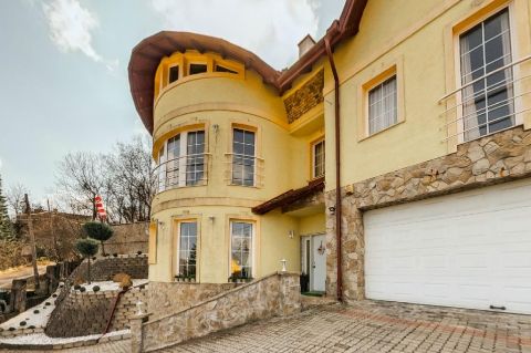 Eladó Ház 1028 Budapest 2. kerület 1028 Budapest 2, II/A