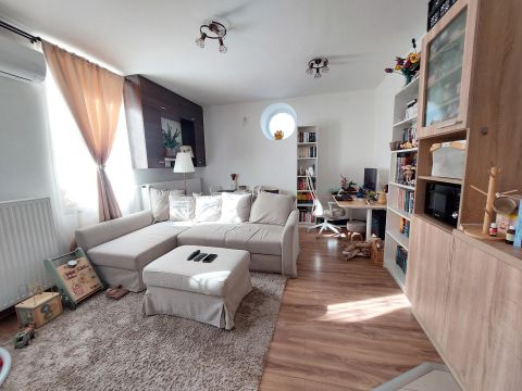 Eladó Lakás 1025 Budapest 2. kerület 