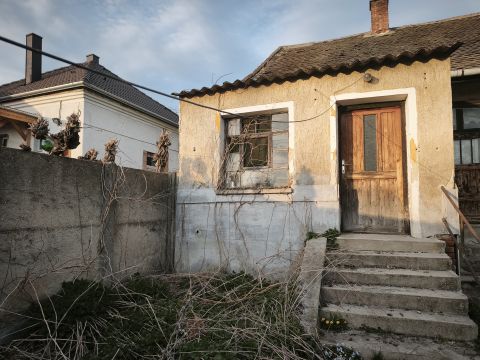 Eladó Lakás 9748 Vát 