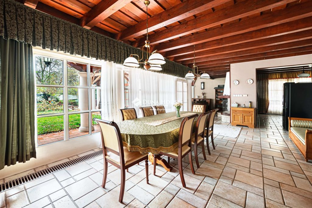 Eladó ház, Velence