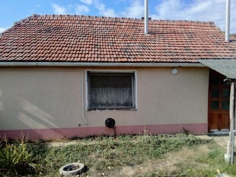 Eladó Ház 6456 Madaras Madaras csendes 