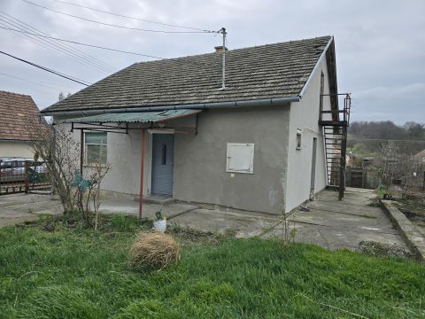 Eladó Ház 7081 Simontornya , 70 nm-es téglaház