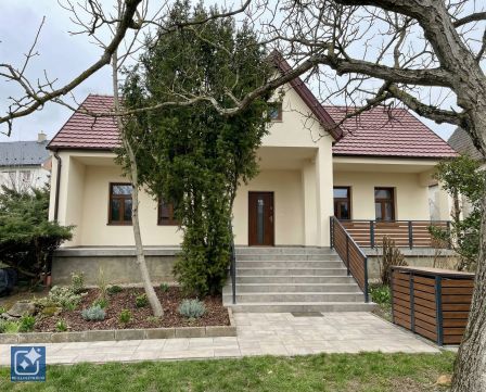 Eladó Ház 2064 Csabdi 