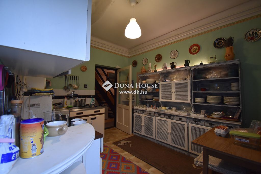 8649 Balatonberény , Petődfi utcában remek adottságú családi ház — 1/28