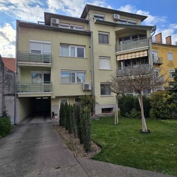 Eladó Lakás 6000 Kecskemét NAPPALI+2 SZOBÁS BELVÁROSI LAKÁS ELADÓ!