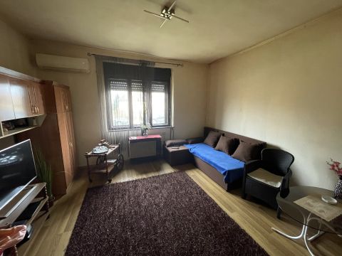 Eladó Ház 2425 Nagykarácsony 