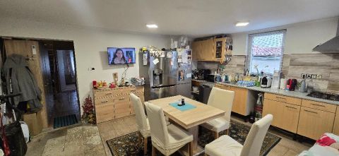 Eladó Ház 9011 Győr , 9011 Győr, Zártkerti