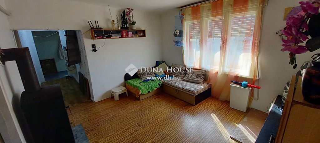 8861 Szepetnek , Szepetnek központjában — 1/27