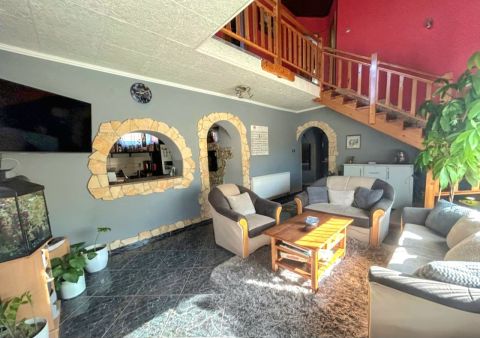 Eladó Ház 2373 Dabas , Felújított, 4 szoba+ nappalis családi ház Dabas-Gyónon