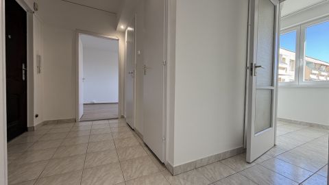 Eladó Lakás 9700 Szombathely Oladi Lakótelepen