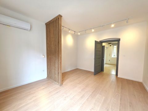 Eladó Lakás 7623 Pécs Egyetemvárosi felújított garzon lakás