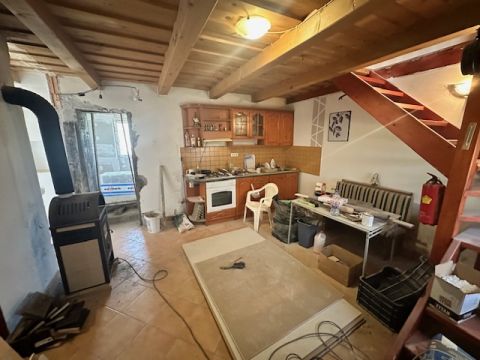 Eladó Ház 8083 Csákvár Csákvár külterületén