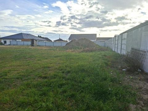 Eladó Telek 2465 Ráckeresztúr , 2465 Ráckeresztúr, Családi házas