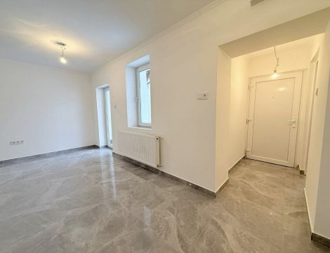 Eladó Ház 2119 Pécel , Teljeskörűen felújított, 70 nm nagyságú, nappali + 2 szoba 