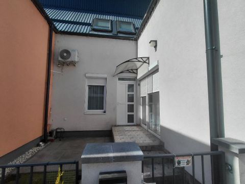 Eladó Ház 3000 Hatvan 3000 Hatvan, Központhoz közel